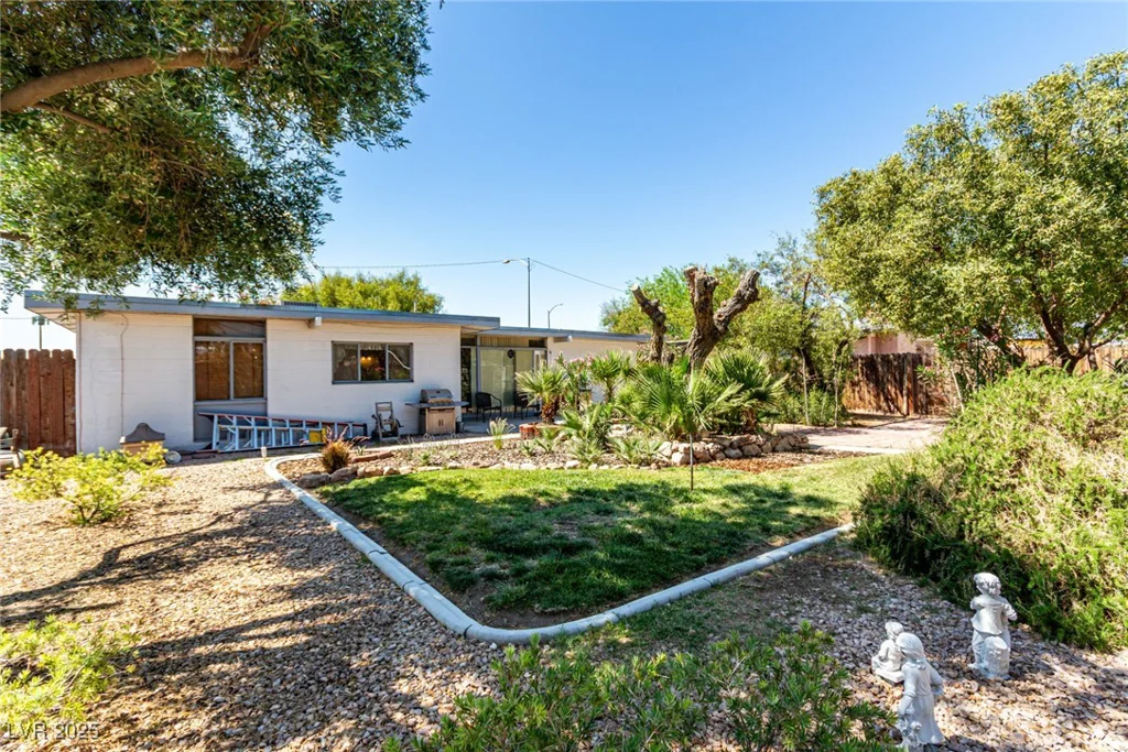 2600 Owens, North Las Vegas, NV 89030