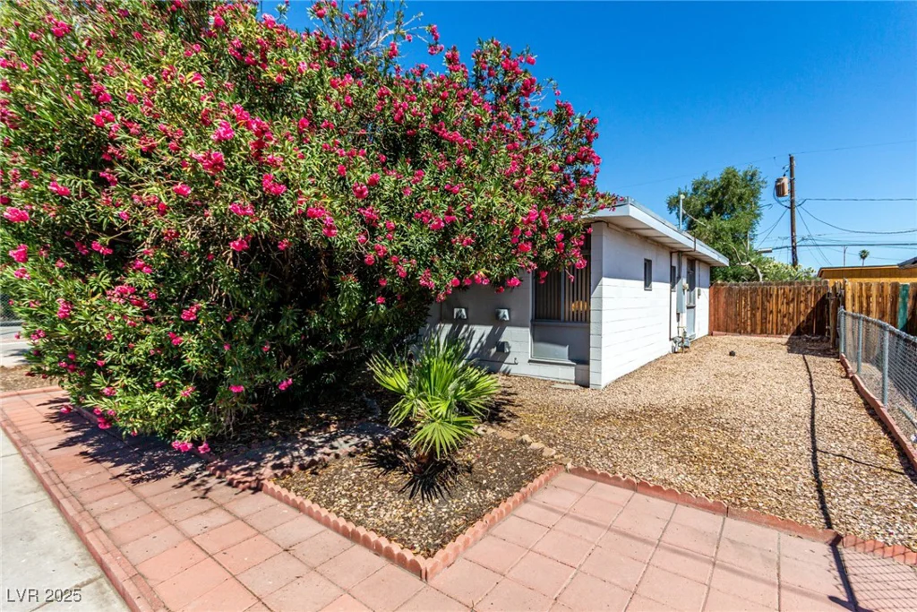2600 Owens, North Las Vegas, NV 89030