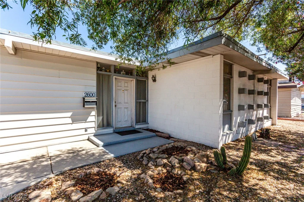 2600 Owens, North Las Vegas, NV 89030