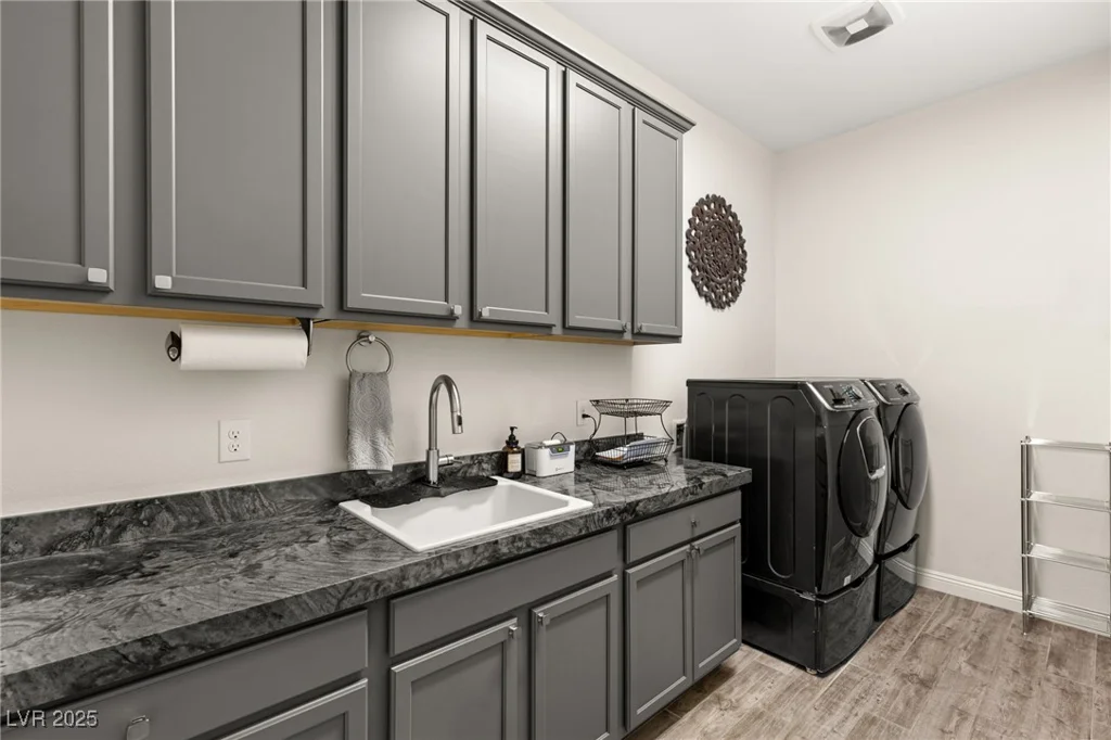 7165 Grand Canyon, Las Vegas, NV 89149