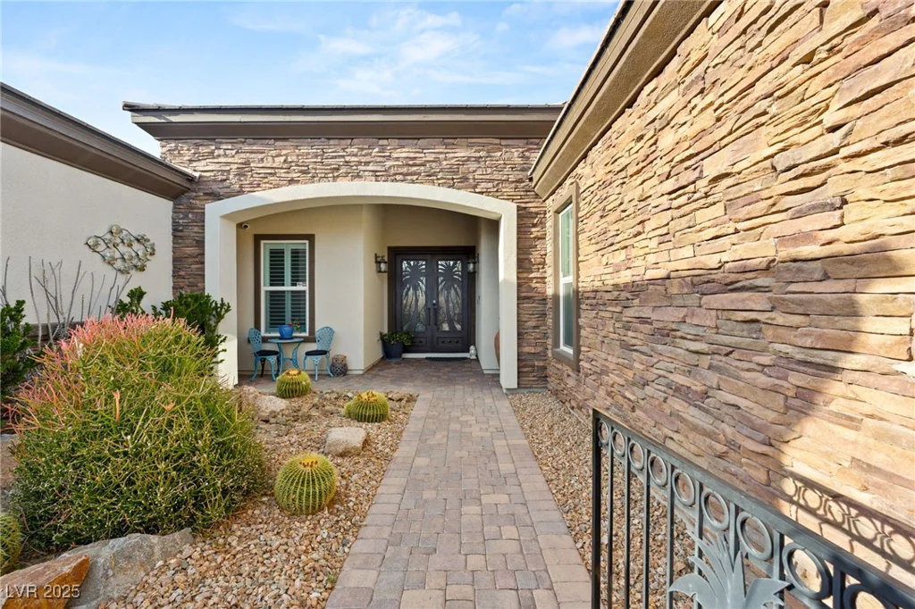 7165 Grand Canyon, Las Vegas, NV 89149