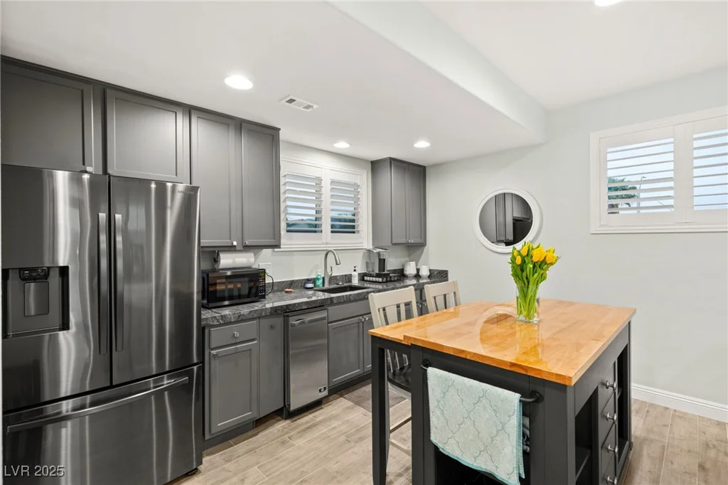 7165 Grand Canyon, Las Vegas, NV 89149