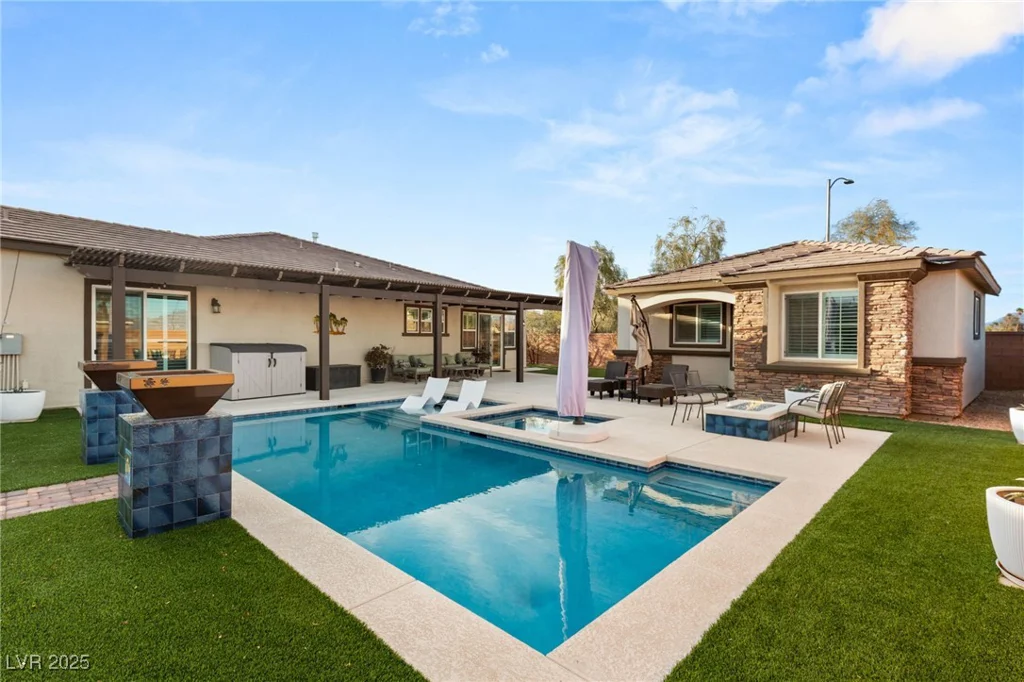 7165 Grand Canyon, Las Vegas, NV 89149
