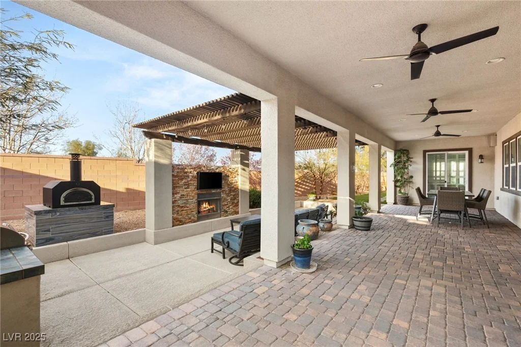 7165 Grand Canyon, Las Vegas, NV 89149