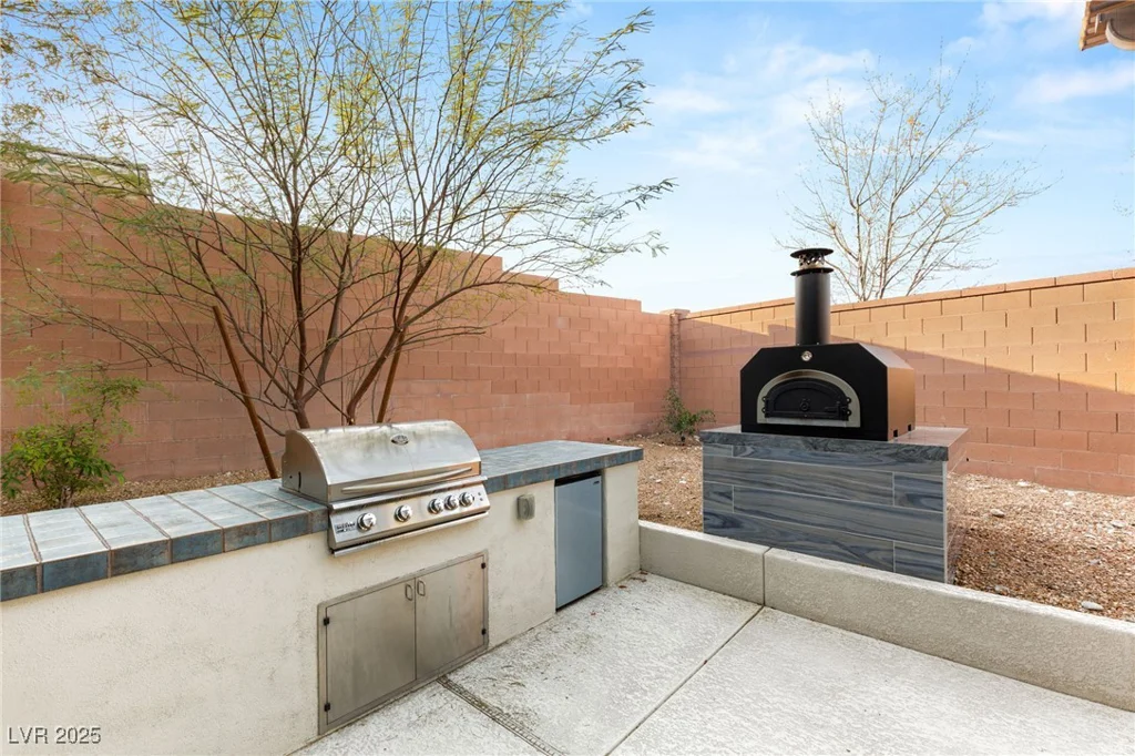 7165 Grand Canyon, Las Vegas, NV 89149