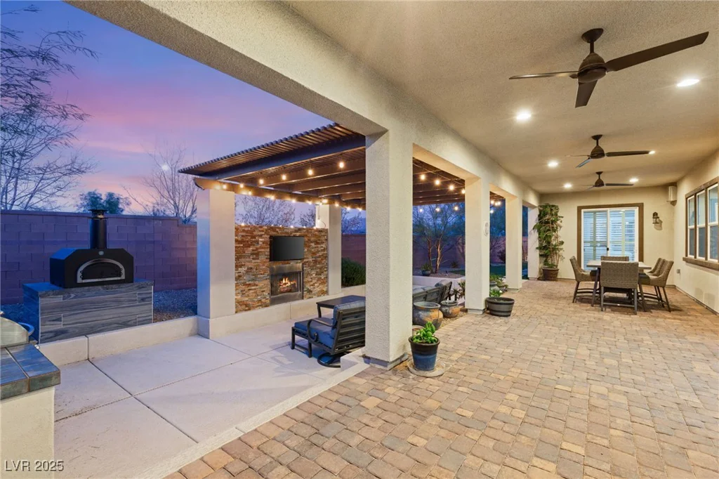 7165 Grand Canyon, Las Vegas, NV 89149