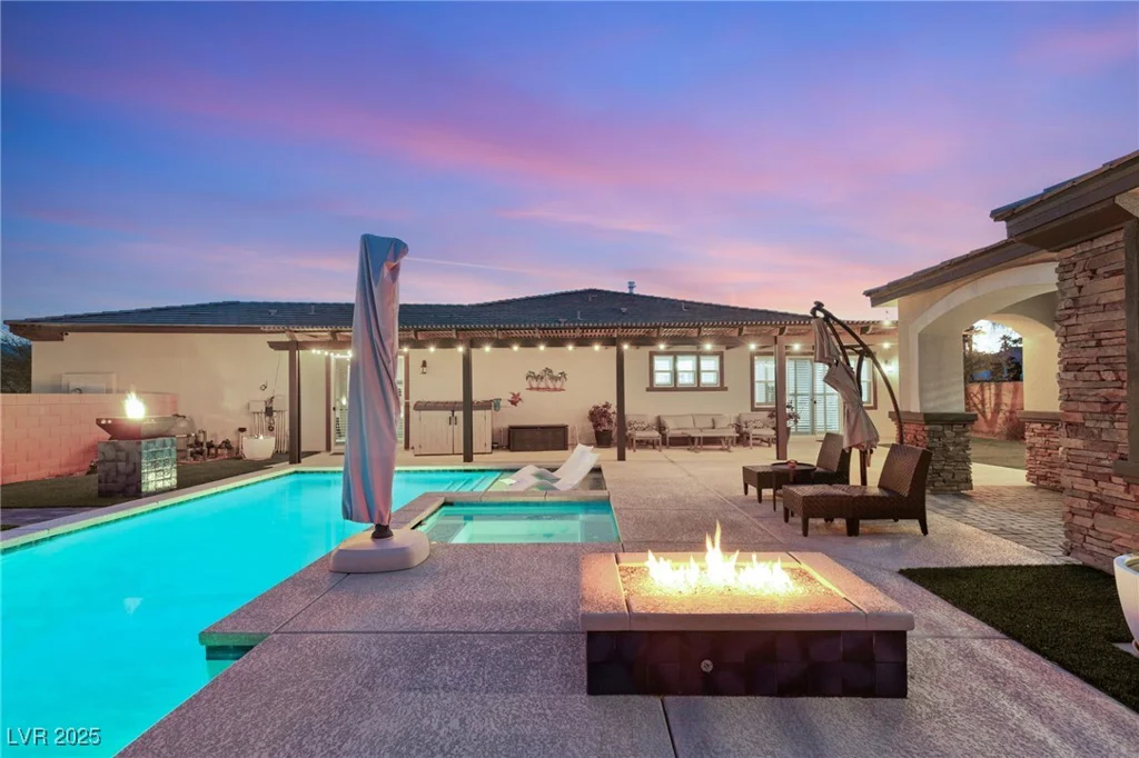 7165 Grand Canyon, Las Vegas, NV 89149
