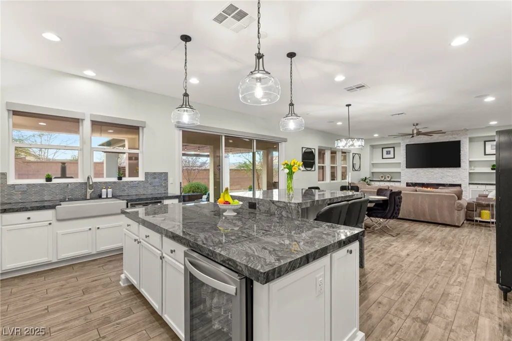 7165 Grand Canyon, Las Vegas, NV 89149