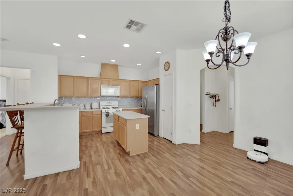 6705 Frances Celia, Las Vegas, NV 89122