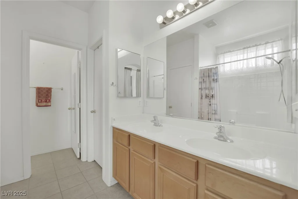 6705 Frances Celia, Las Vegas, NV 89122