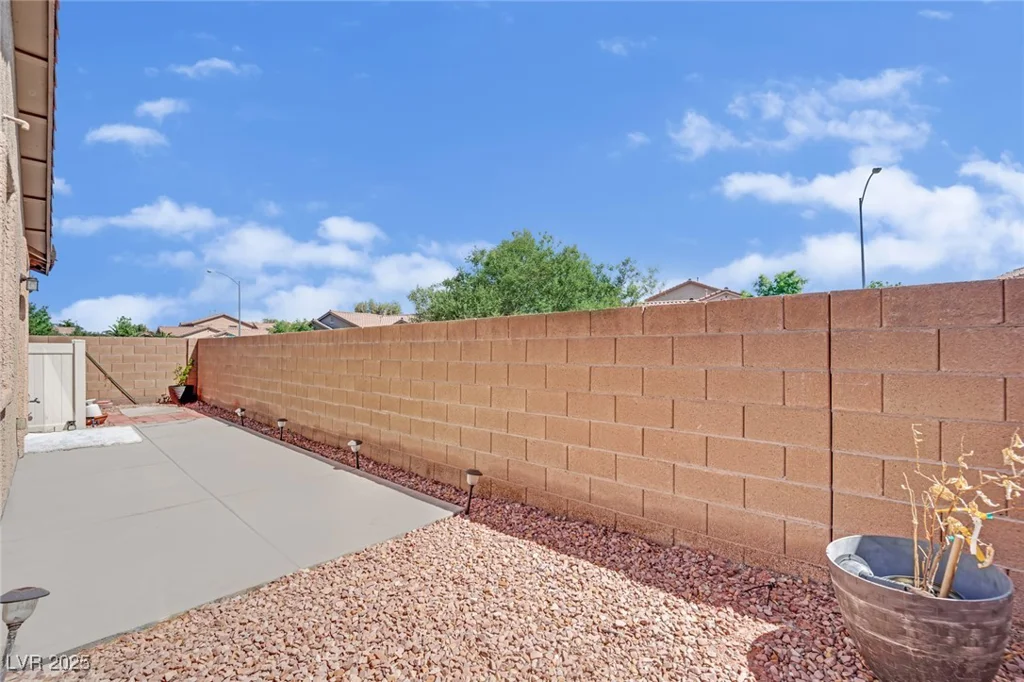 6705 Frances Celia, Las Vegas, NV 89122