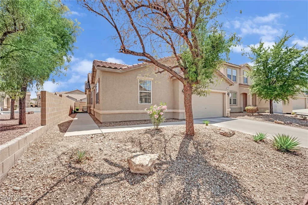 6705 Frances Celia, Las Vegas, NV 89122