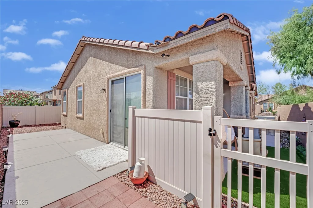 6705 Frances Celia, Las Vegas, NV 89122