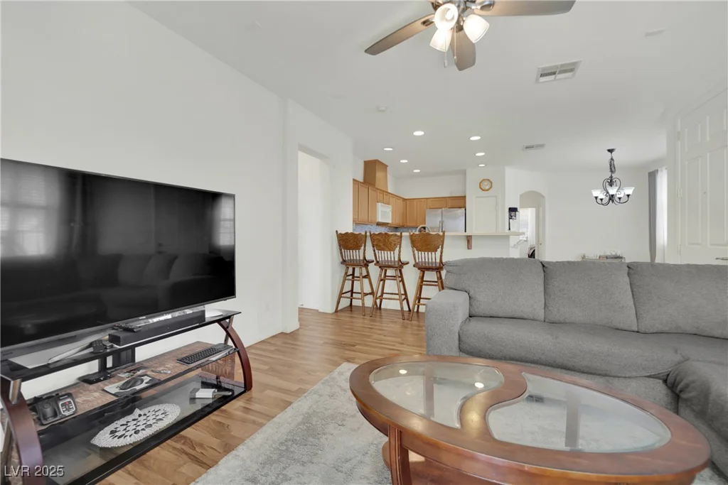 6705 Frances Celia, Las Vegas, NV 89122