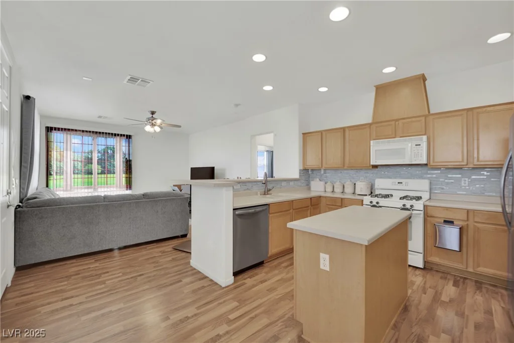 6705 Frances Celia, Las Vegas, NV 89122