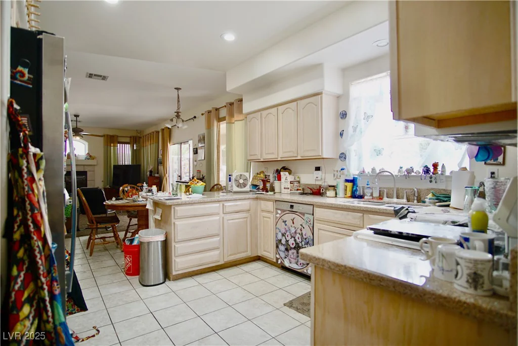 5412 Rainbows End, Las Vegas, NV 89149