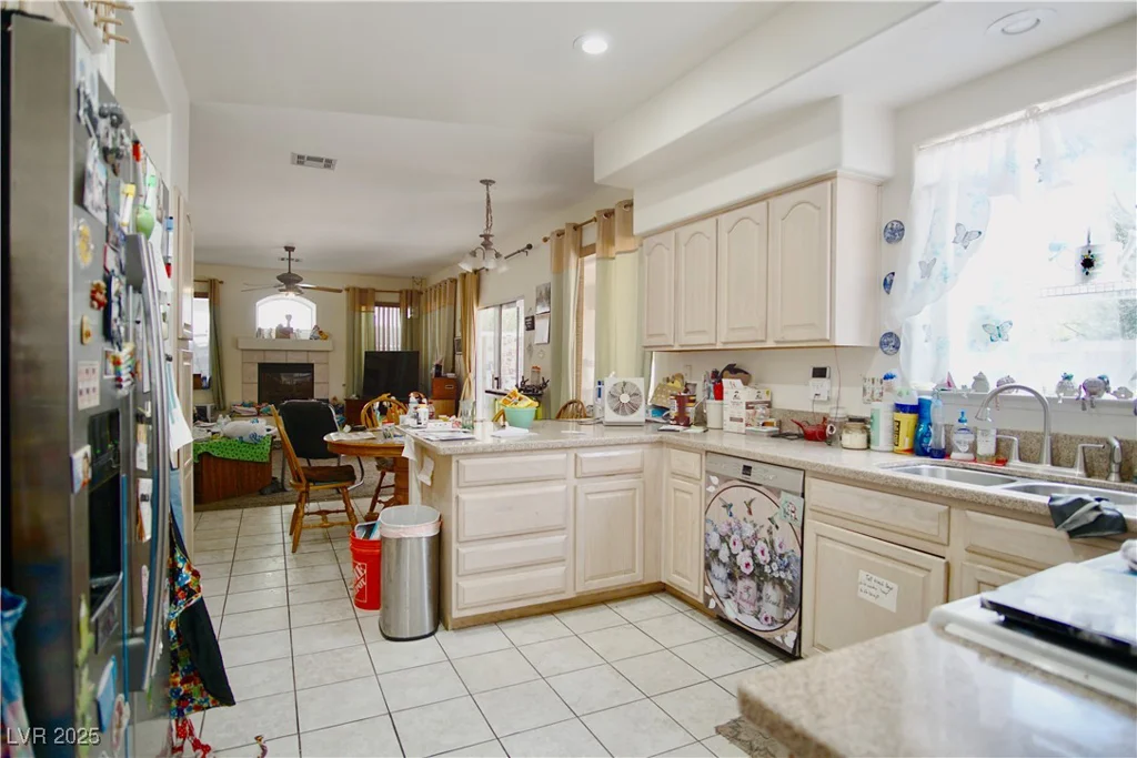 5412 Rainbows End, Las Vegas, NV 89149