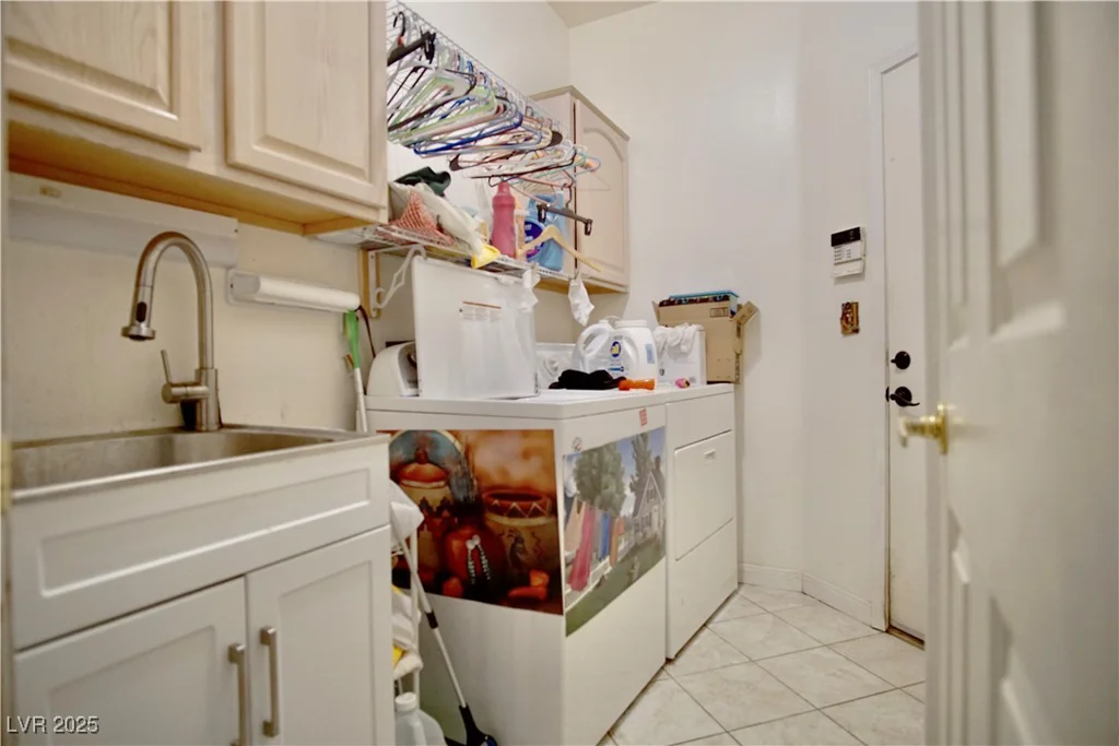 5412 Rainbows End, Las Vegas, NV 89149