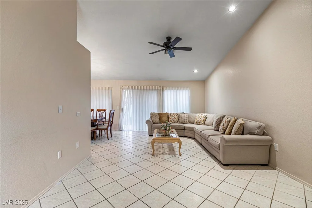 8901 Litchfield, Las Vegas, NV 89134