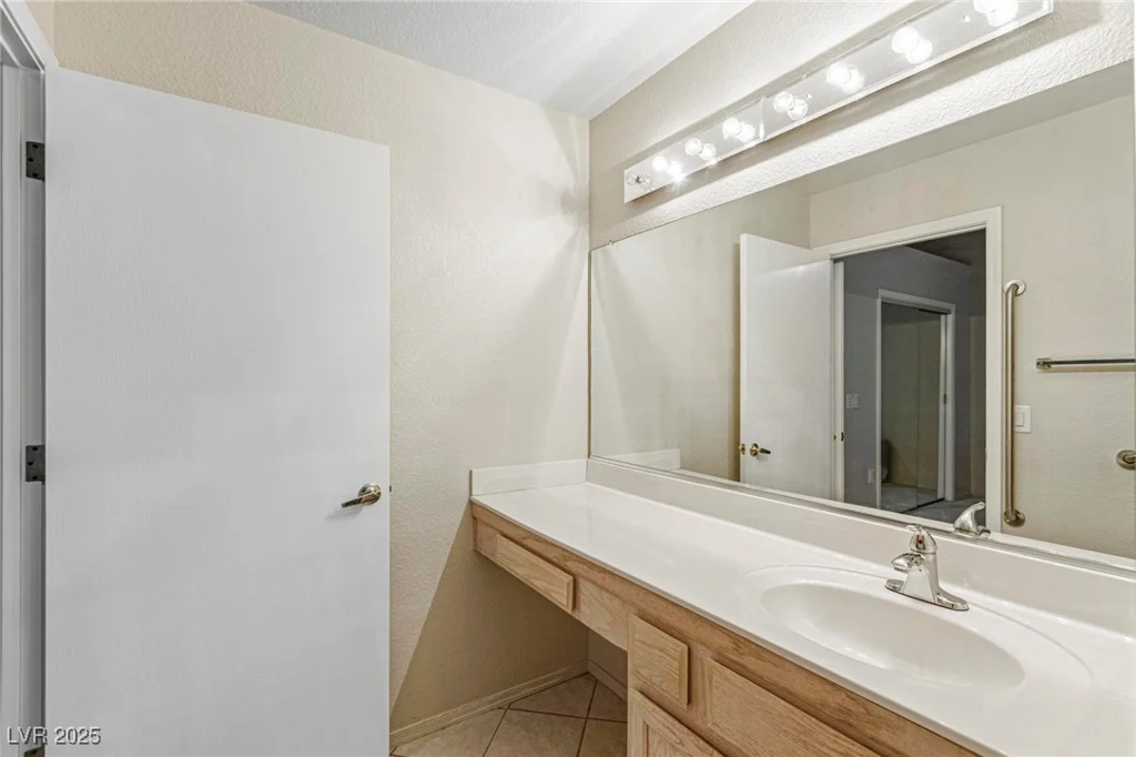 8901 Litchfield, Las Vegas, NV 89134