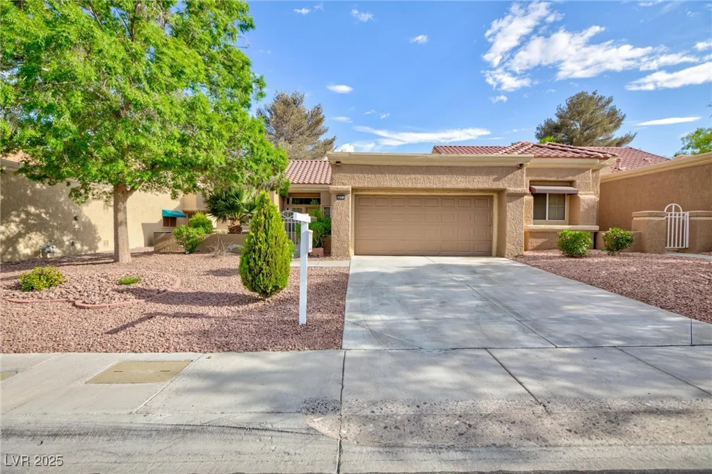 8901 Litchfield, Las Vegas, NV 89134