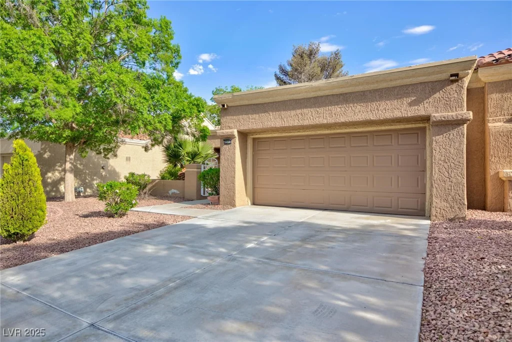 8901 Litchfield, Las Vegas, NV 89134
