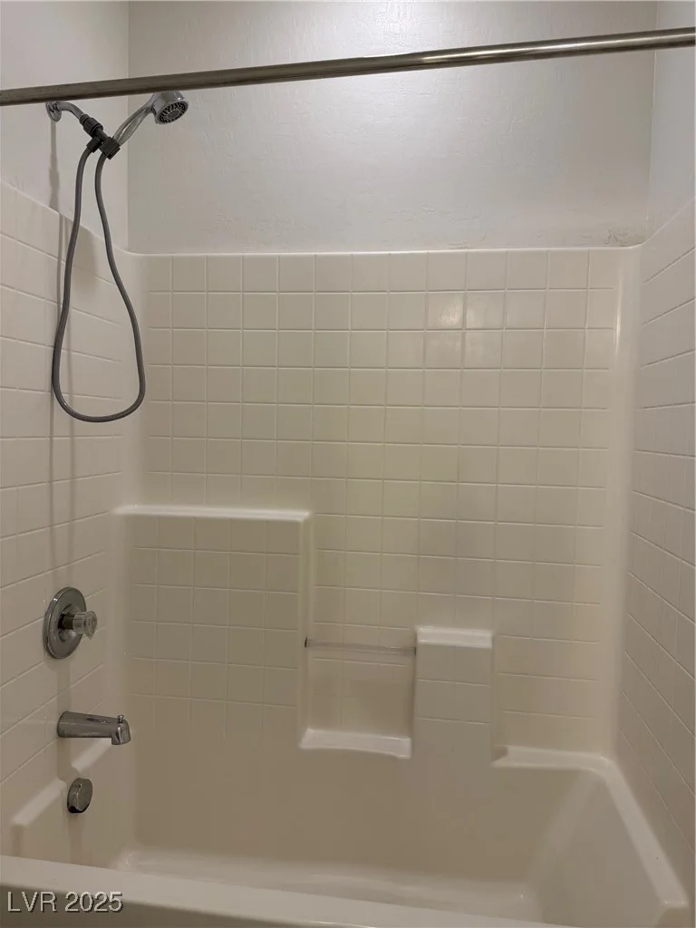 7246 Spring Flower, Las Vegas, NV 89117
