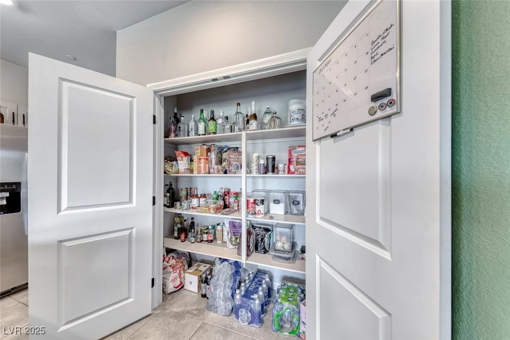 10979 Bristol Park, Las Vegas, NV 89166