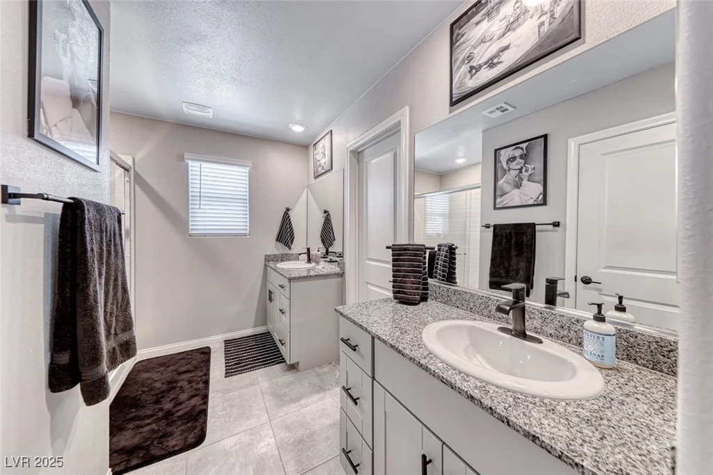10979 Bristol Park, Las Vegas, NV 89166