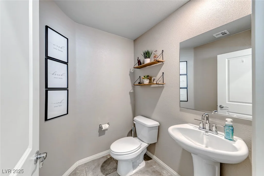 10979 Bristol Park, Las Vegas, NV 89166