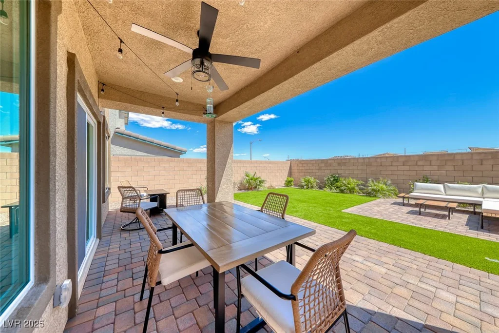 10979 Bristol Park, Las Vegas, NV 89166
