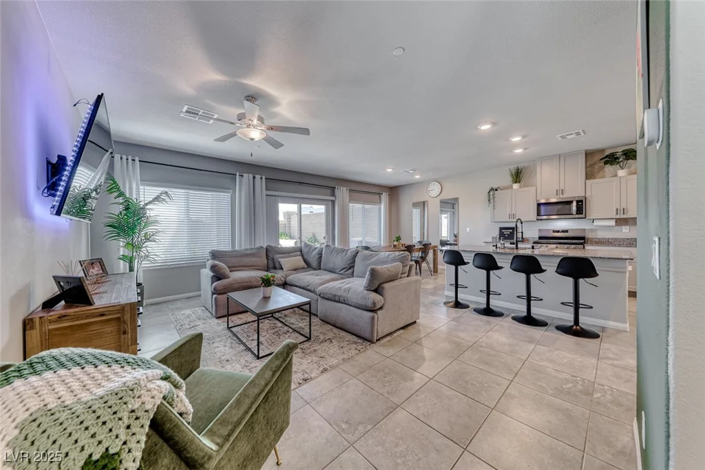 10979 Bristol Park, Las Vegas, NV 89166