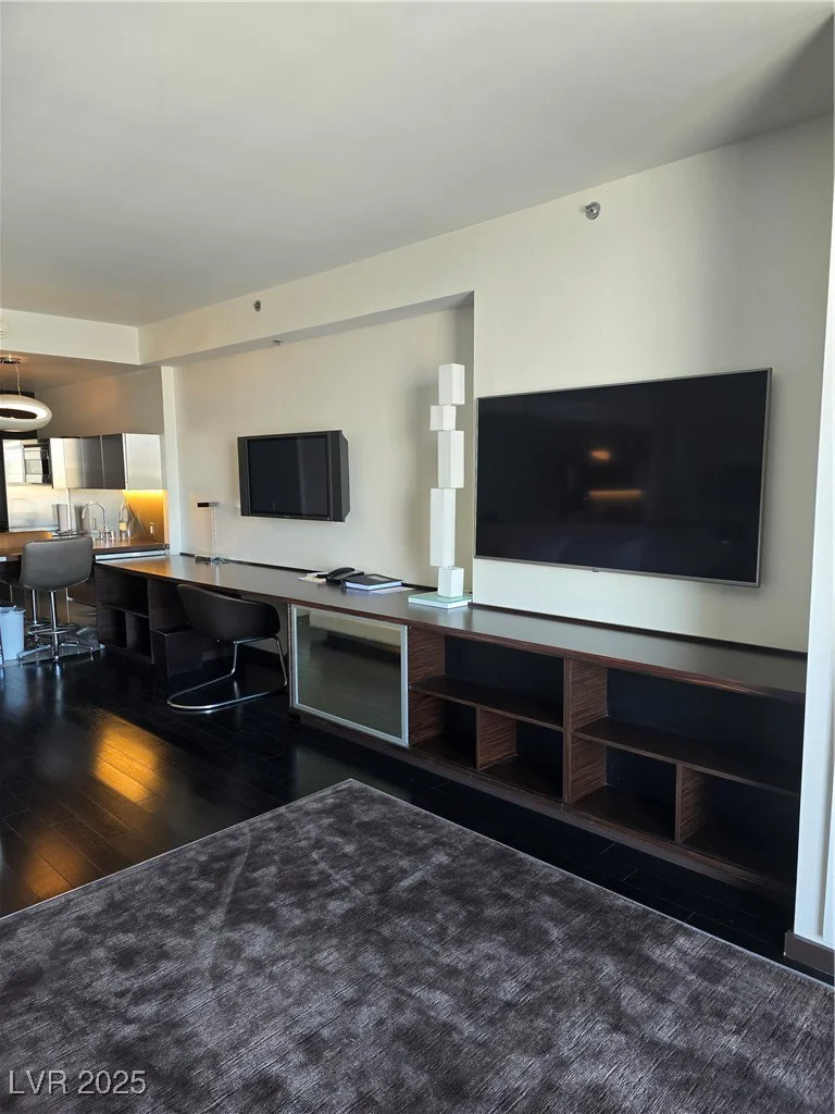 4381 Flamingo, Las Vegas, NV 89103