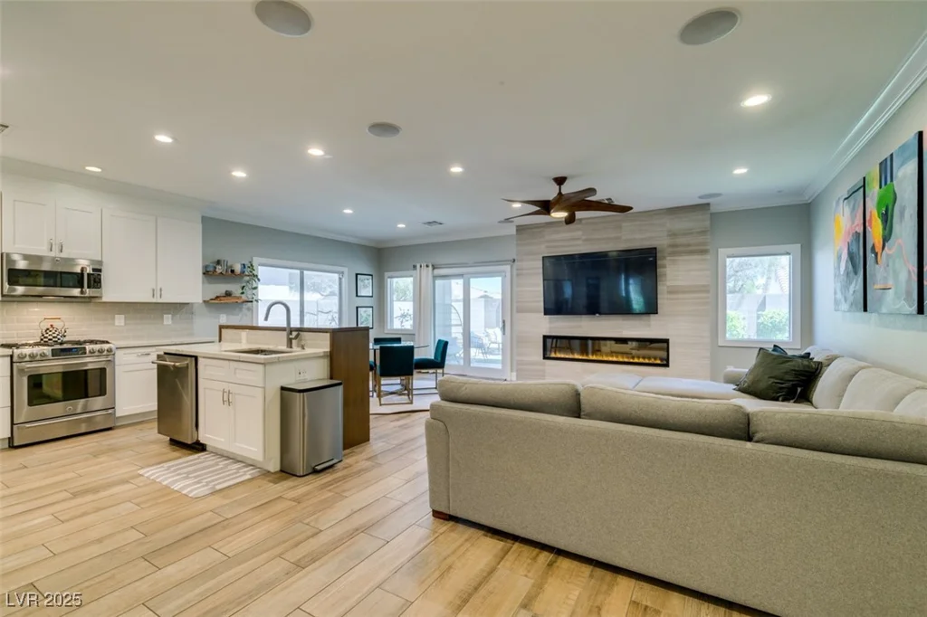 2780 Gallant Hills, Las Vegas, NV 89135