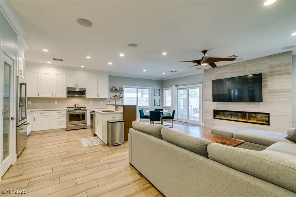 2780 Gallant Hills, Las Vegas, NV 89135