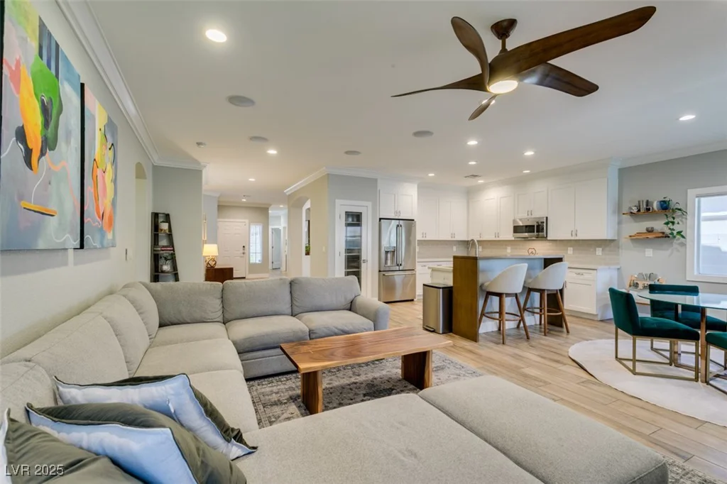 2780 Gallant Hills, Las Vegas, NV 89135