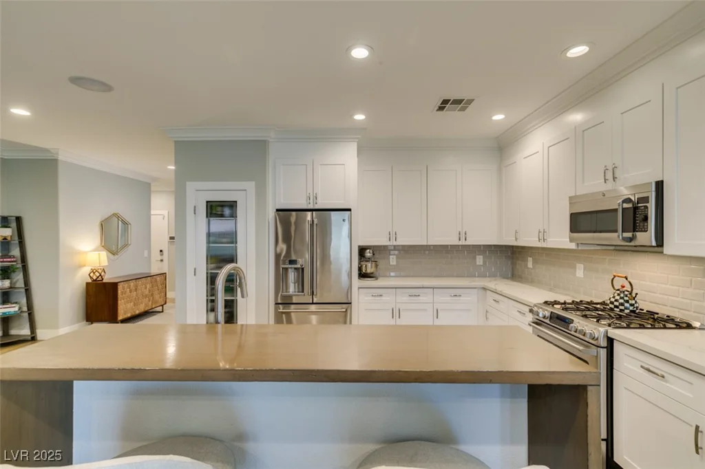 2780 Gallant Hills, Las Vegas, NV 89135