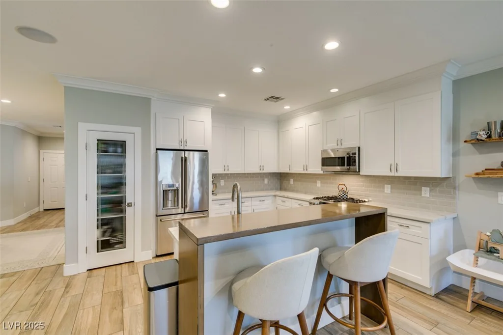 2780 Gallant Hills, Las Vegas, NV 89135