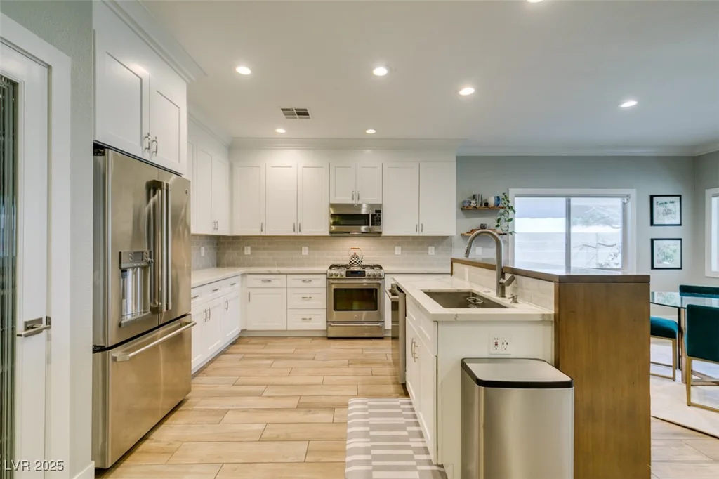 2780 Gallant Hills, Las Vegas, NV 89135