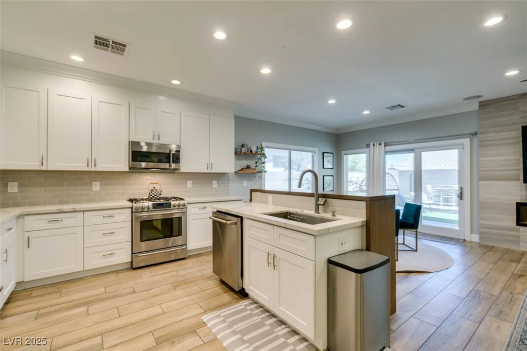 2780 Gallant Hills, Las Vegas, NV 89135