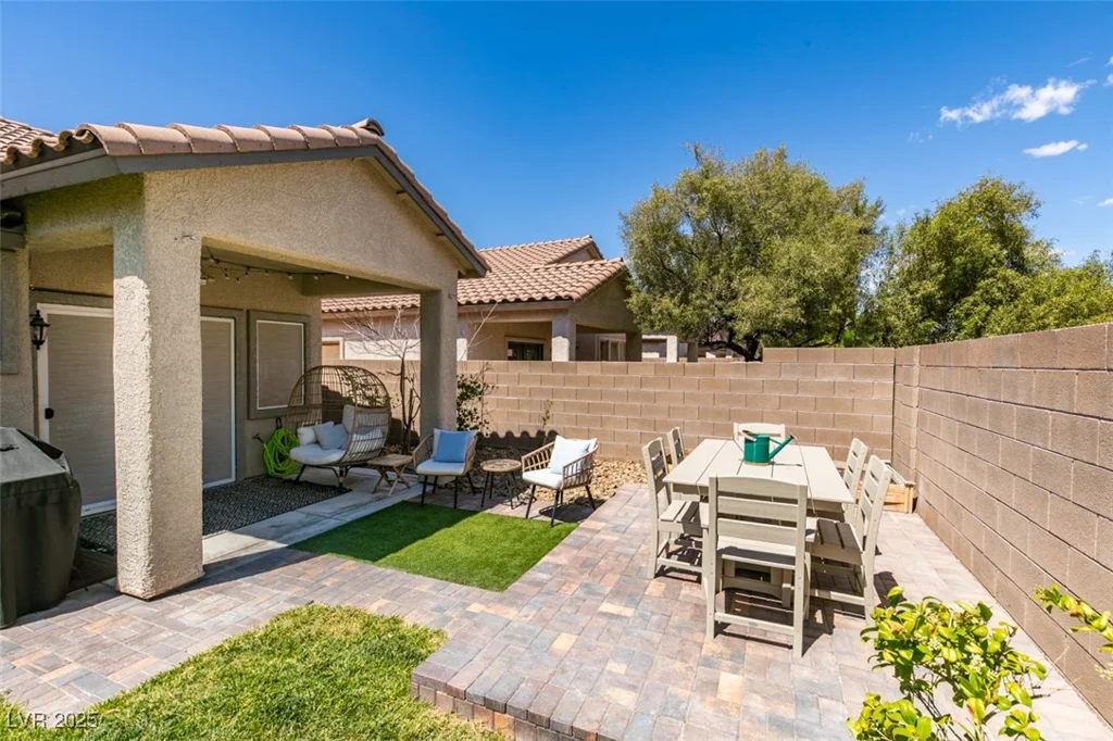 2780 Gallant Hills, Las Vegas, NV 89135