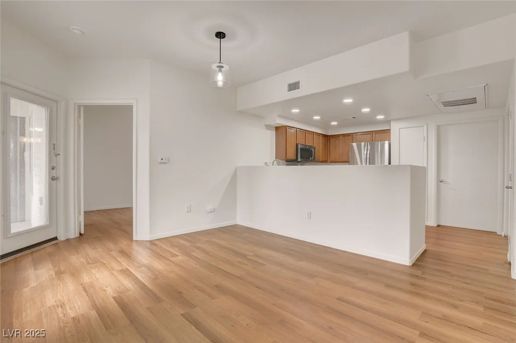 9303 Gilcrease, Las Vegas, NV 89149