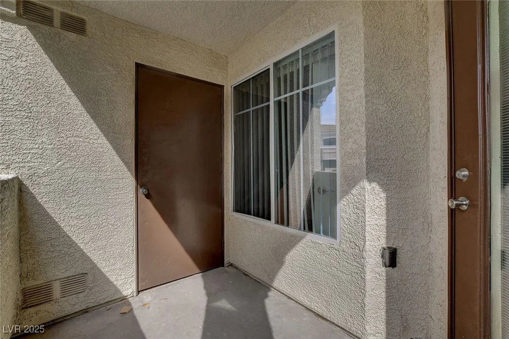 9303 Gilcrease, Las Vegas, NV 89149