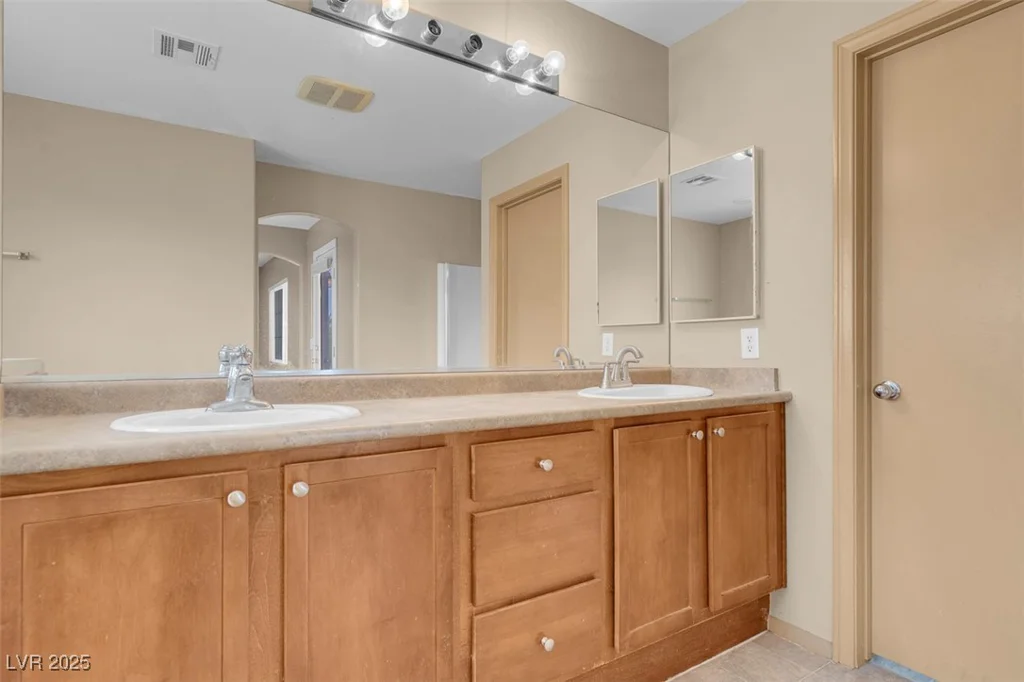 6599 Netherseal, Las Vegas, NV 89139
