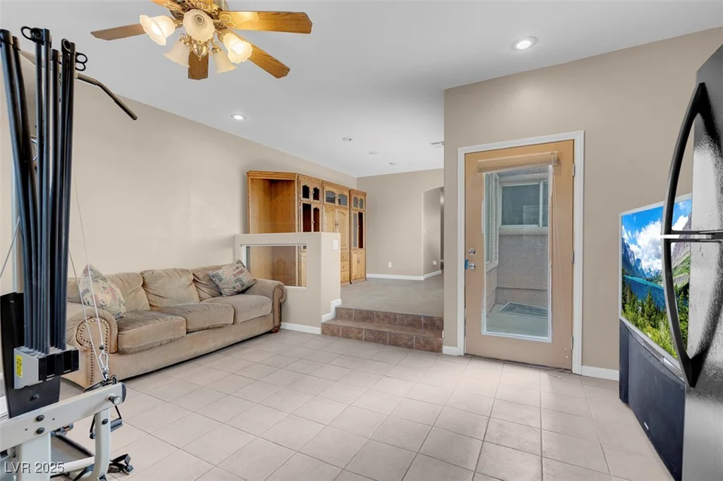 6599 Netherseal, Las Vegas, NV 89139