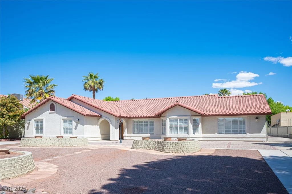 8340 Fisher, Las Vegas, NV 89149