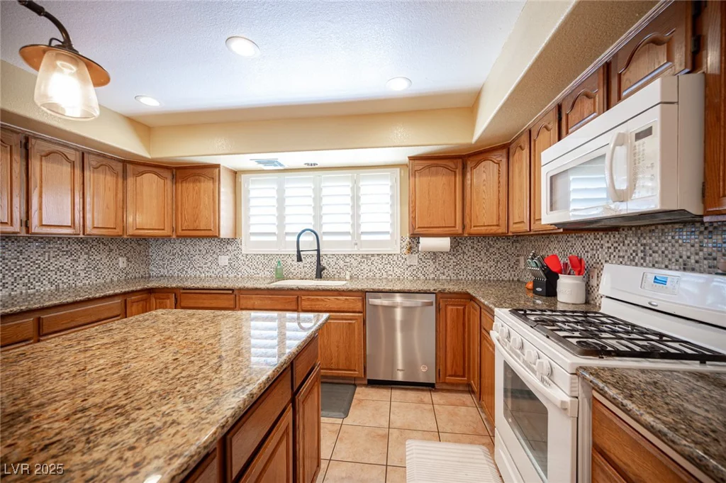8340 Fisher, Las Vegas, NV 89149