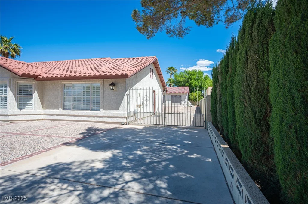 8340 Fisher, Las Vegas, NV 89149