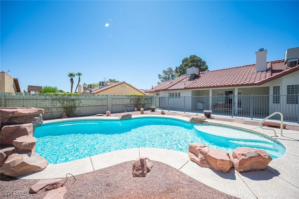 8340 Fisher, Las Vegas, NV 89149