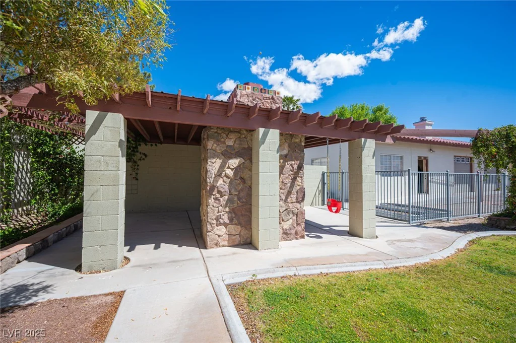 8340 Fisher, Las Vegas, NV 89149
